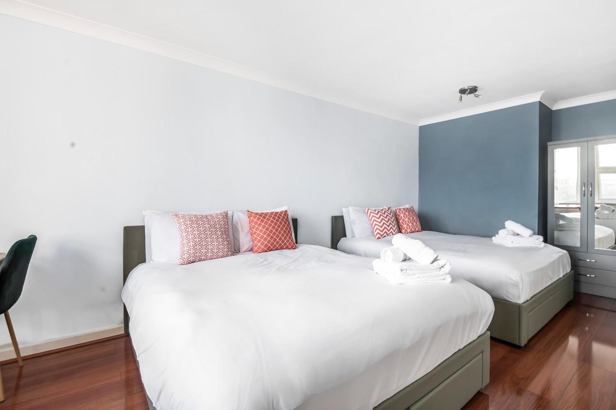 לונדון Riverside 3Br With Easy Transport 20Mins To City Centre מראה חיצוני תמונה