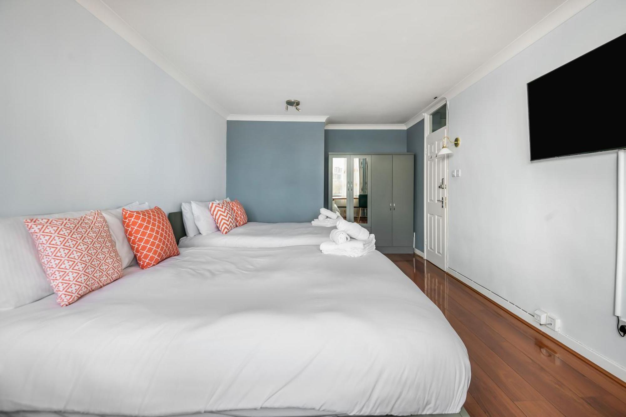 לונדון Riverside 3Br With Easy Transport 20Mins To City Centre מראה חיצוני תמונה