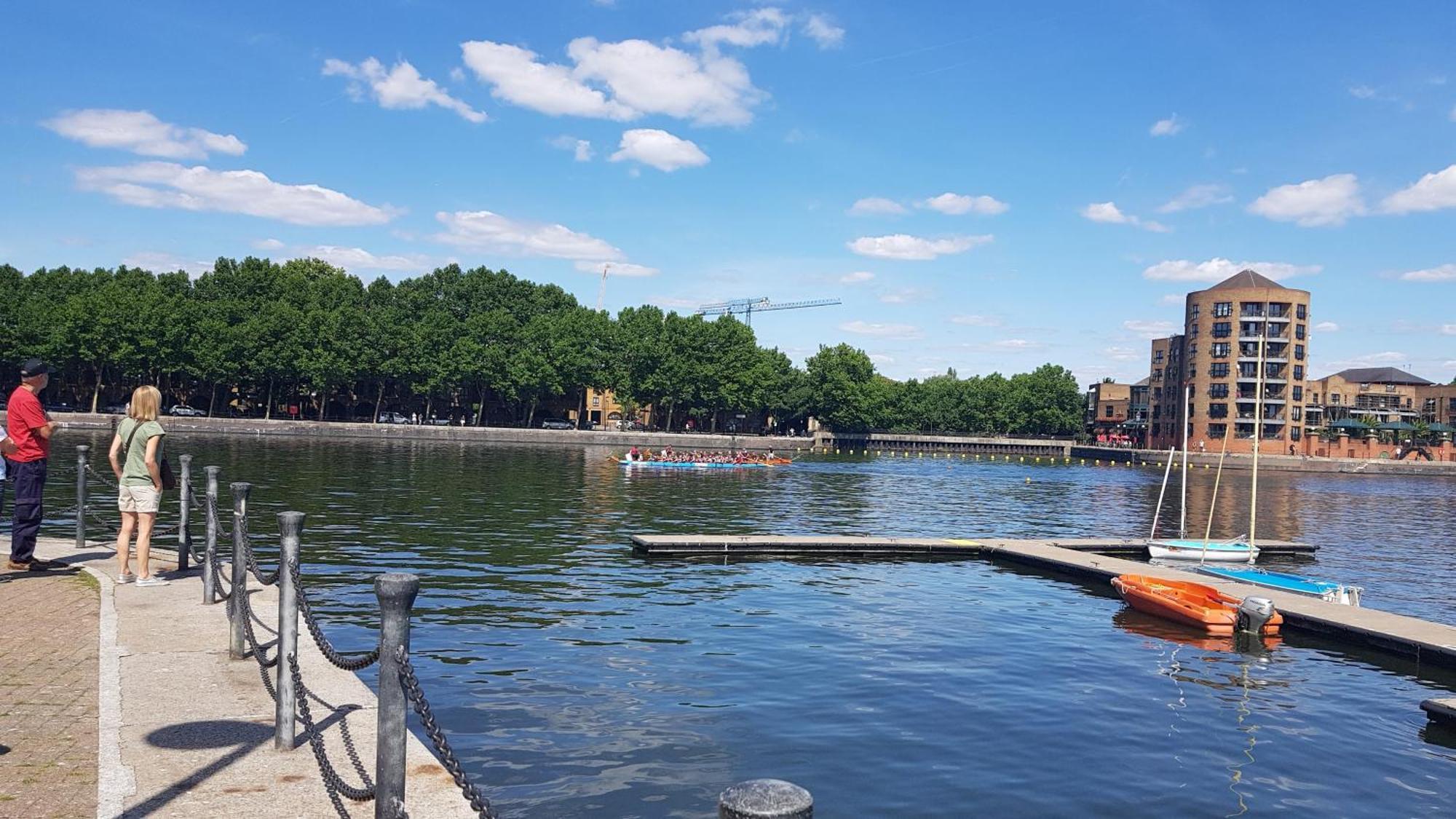 לונדון Riverside 3Br With Easy Transport 20Mins To City Centre מראה חיצוני תמונה